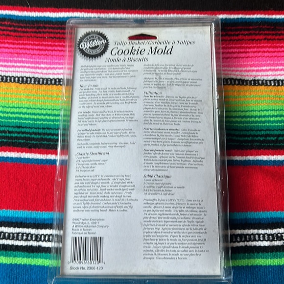 Wilton Tulip Basket Cookie Mold - Picture 4 of 6